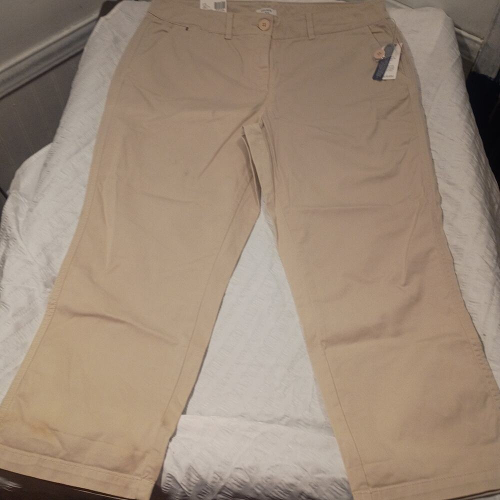 NWT Crown & Ivy Women's Khaki Charlotte Cropped Capri Pants Size 12 With Pockets